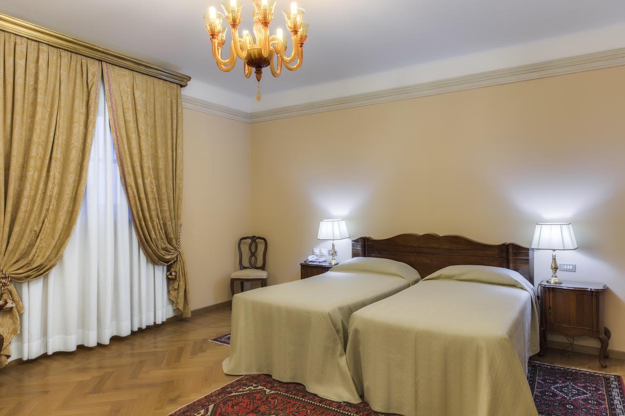 Villa Fenaroli Palace Hotel Rezzato Esterno foto