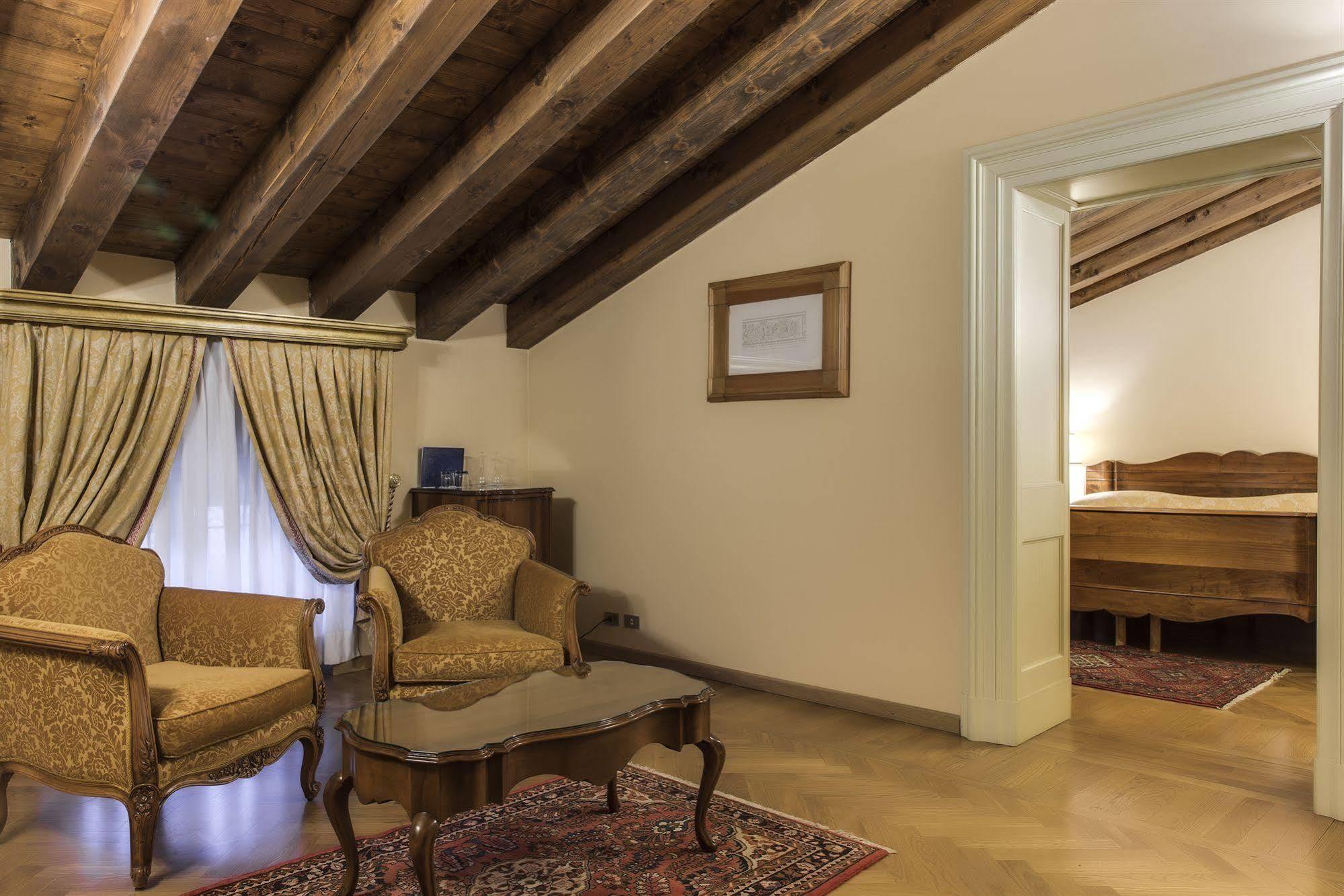 Villa Fenaroli Palace Hotel Rezzato Esterno foto
