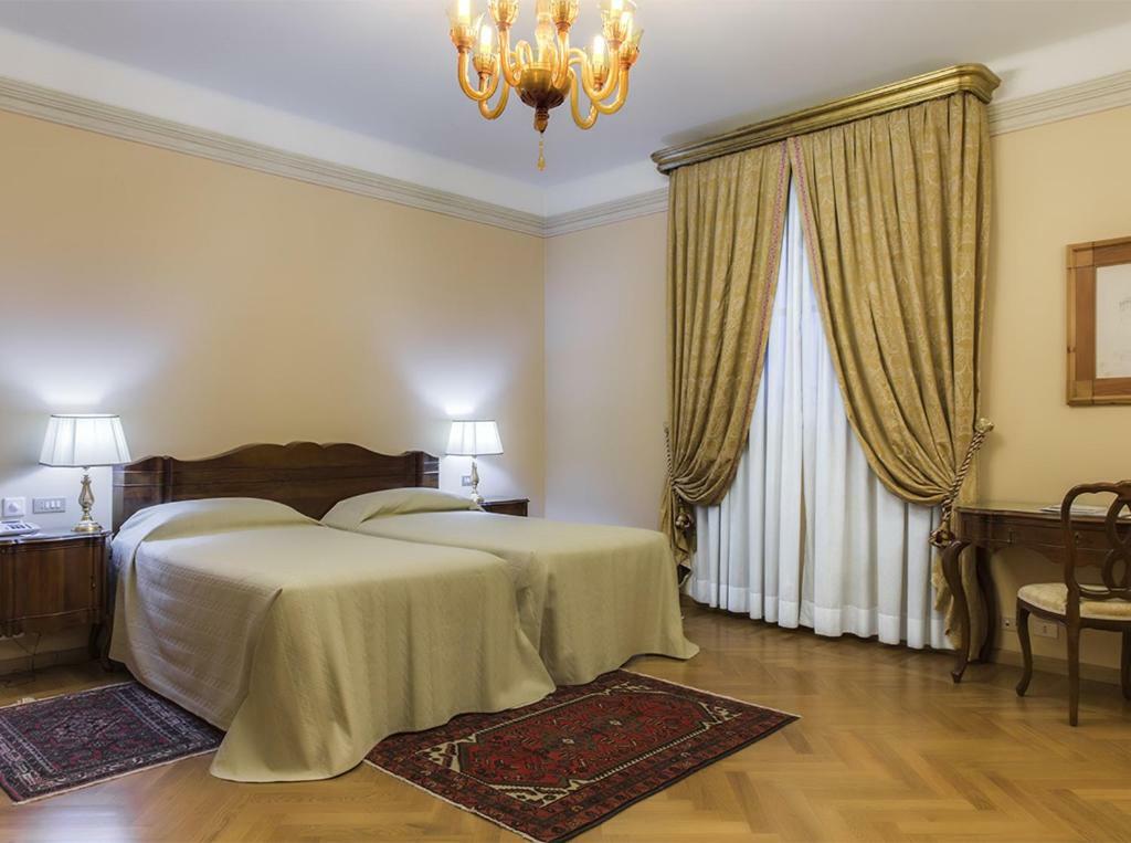 Villa Fenaroli Palace Hotel Rezzato Esterno foto